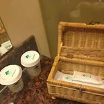 Greentree Inn Shanghai Hongqiao Metro Station Express Hotel