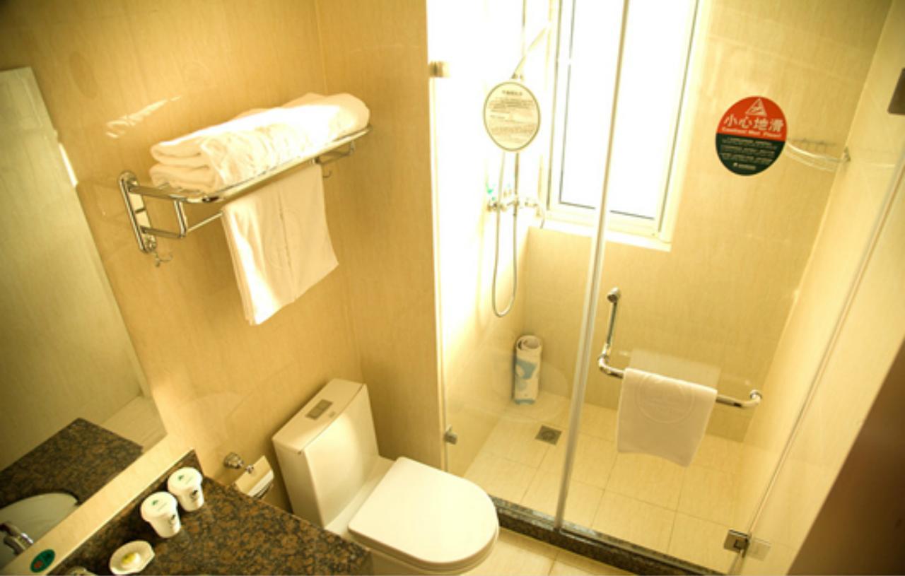 Greentree Hongqiao Metro Station Express 3*